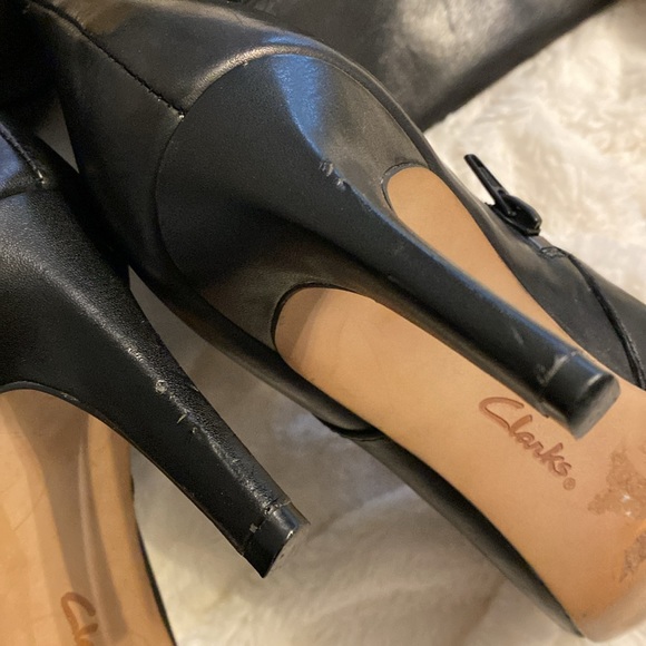 Clarks Carlita Charm 26122592 Womens Black Leather Zipper Knee High Boots - Picture 8 of 11